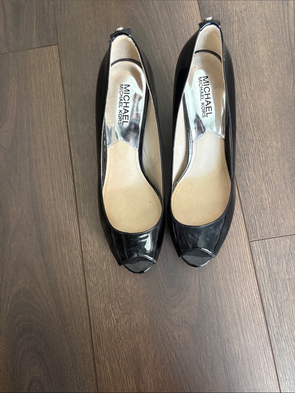 MICHAEL Michael Kors Black Patent Peep-Toe Heels sz 7